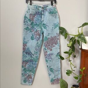 Vintage Forenza Women's Straight Leg Jeans with Floral Design